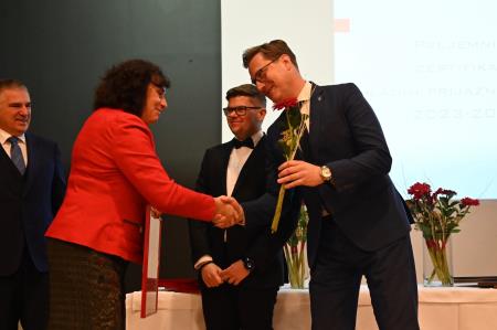 Občina Divača prejemnica certifikata MLADIM PRIJAZNA OBČINA 2023 do 2027